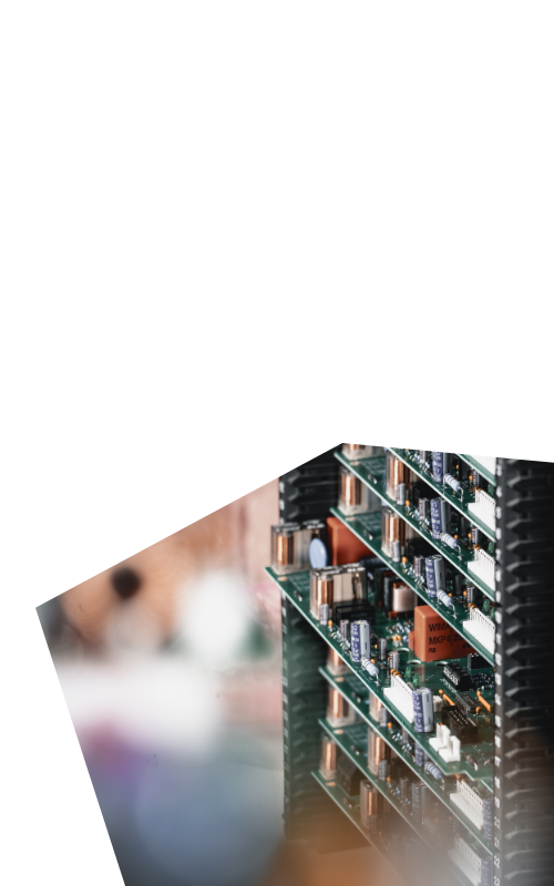 Fertig THT‑bestückte Leiterkarte aus der EMS‑Fertigung - mobile